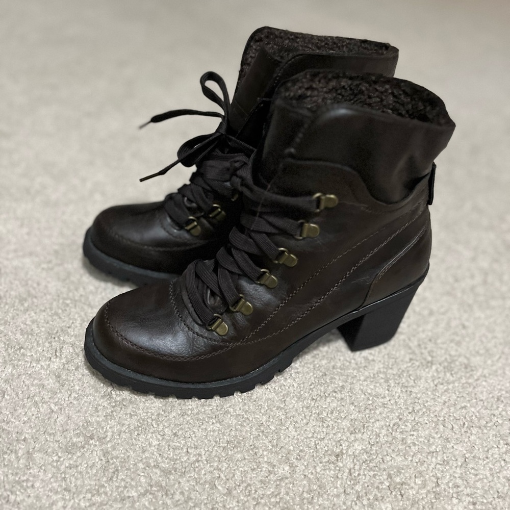 Relativity Whitecap Boots - Size 9 1/2 Women’s - image 2